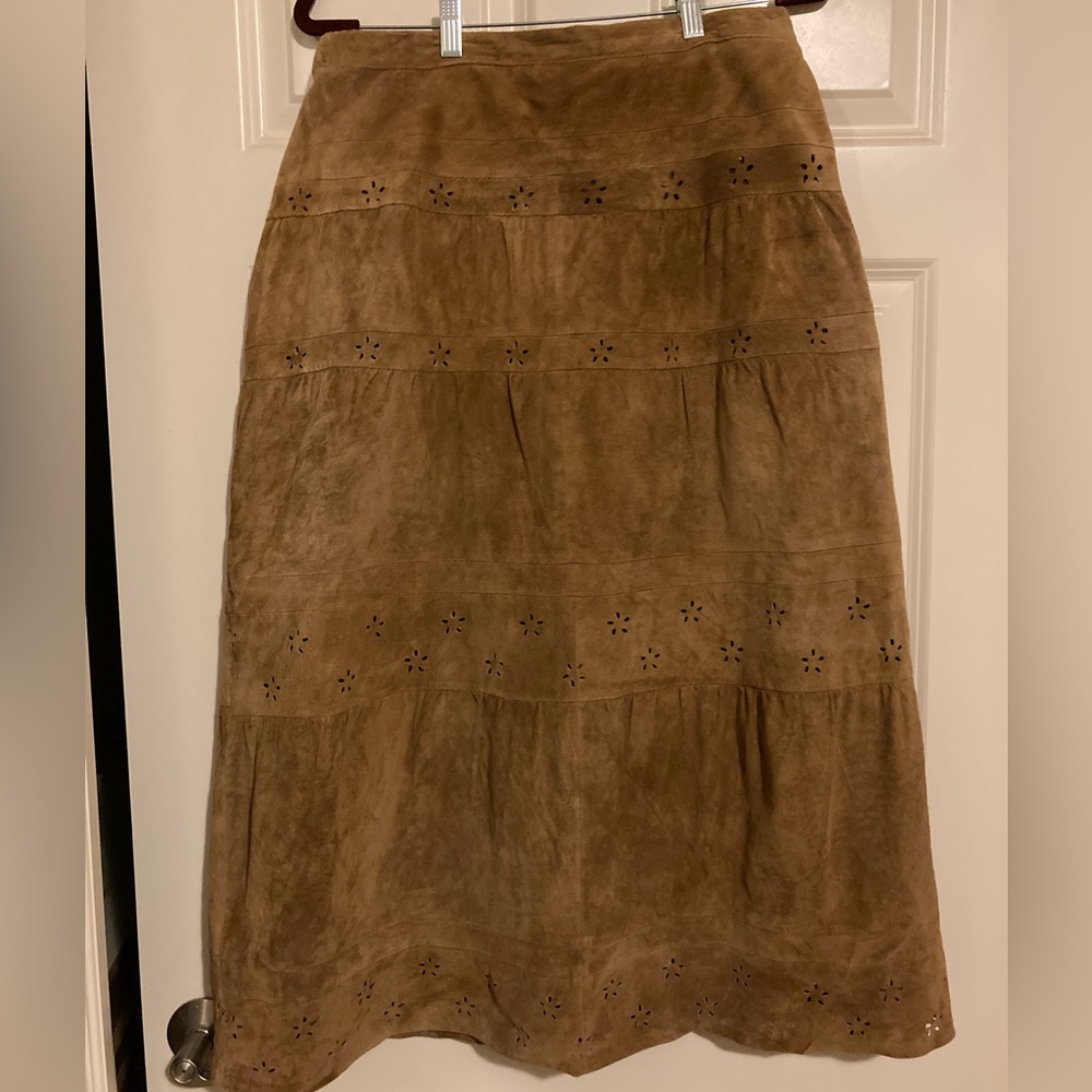 D&Co Brown Suede A-Line Skirt with Floral Accents 100% Leather